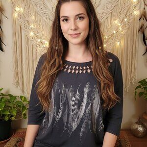 🪶 Rock & Republic Boho Feather Lattice Neck Top L 🪶